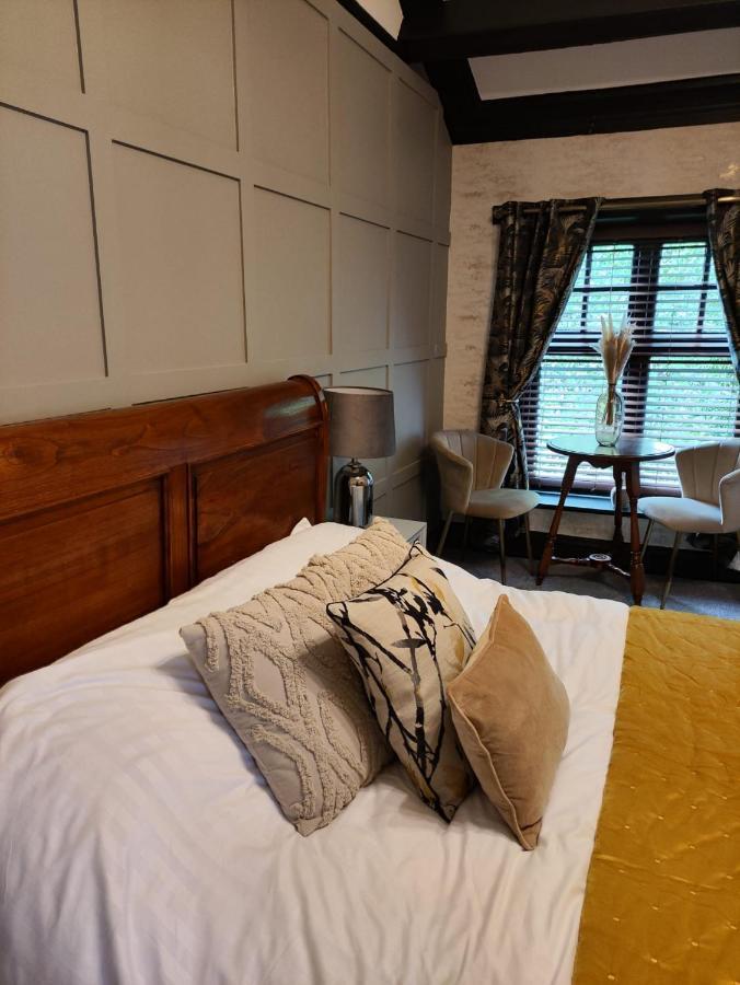 The Ribchester Arms Hotel *